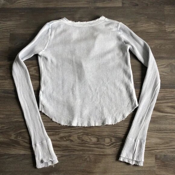 Free People FP One Colt Thermal Waffle Top Blue Distressed Long Sleeve - Picture 3 of 3